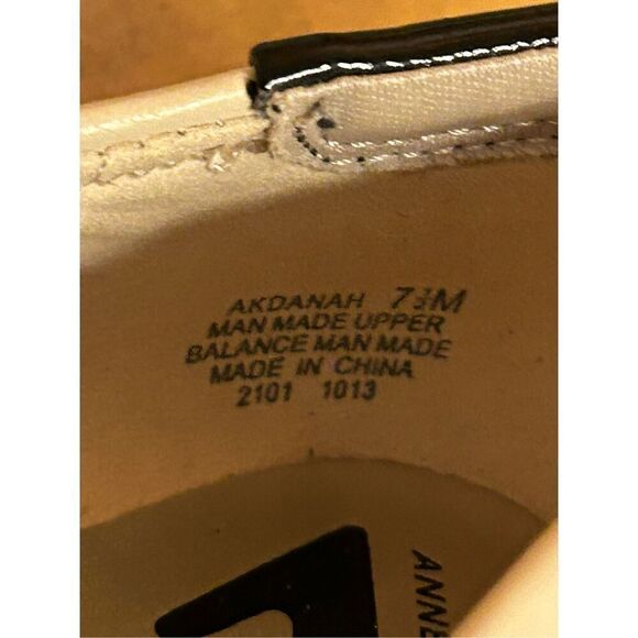 Anne Klein Sport Black Cream 1.75” Wedges Shoes Cap toe bow Size 7.5 Business Ca - Picture 8 of 8